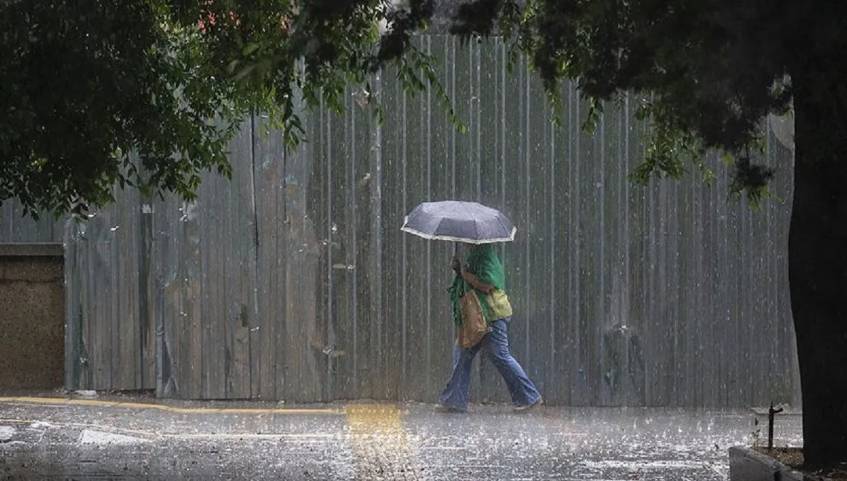 Meteoroloji'den sel ve su baskını uyarısı! 13 il için saat verildi 6